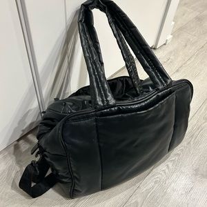 luka calpak duffel bag - black with broken zipper (can easily be replaced)